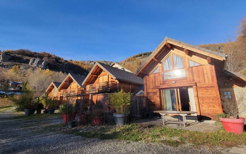 LES CHALETS SHANGRILA Location LES CHALETS SHANGRILA à ST MICHEL DE CHAILLOL