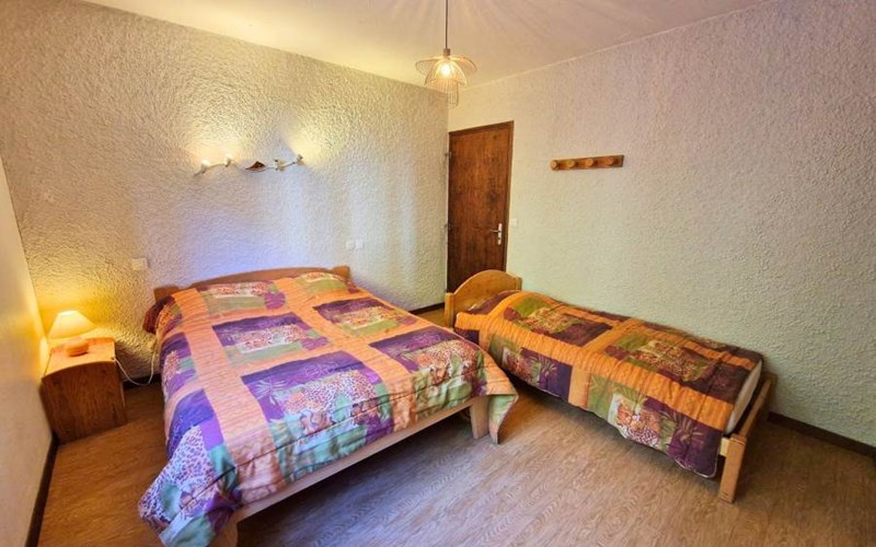 LA LOUZIERE Location LA LOUZIERE à ST MICHEL DE CHAILLOL