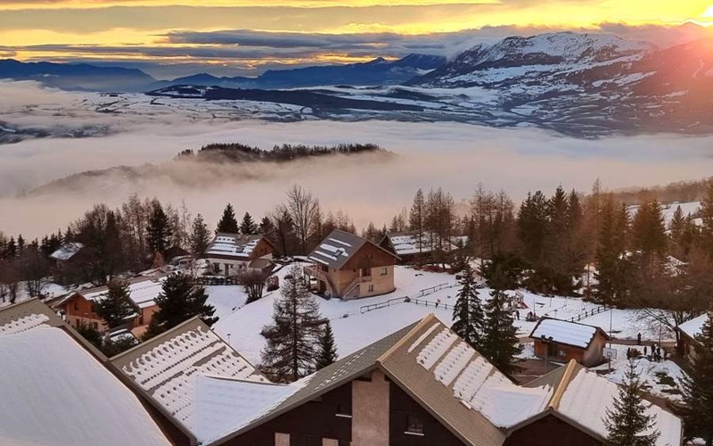 LA LOUZIERE Location LA LOUZIERE à ST MICHEL DE CHAILLOL