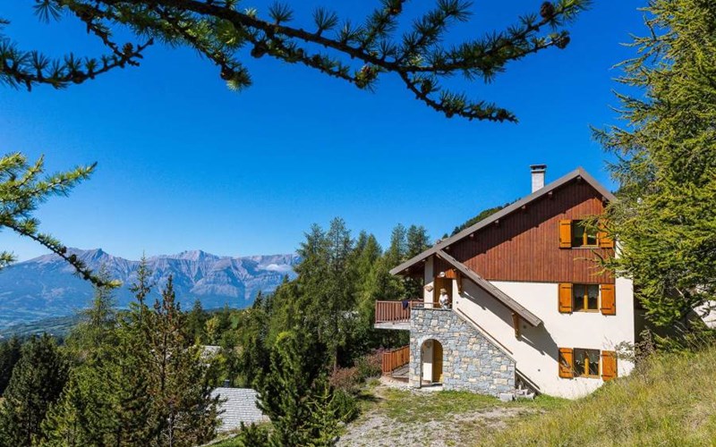 LES CHALETS DU TOUROND Location LES CHALETS DU TOUROND à ST MICHEL DE CHAILLOL