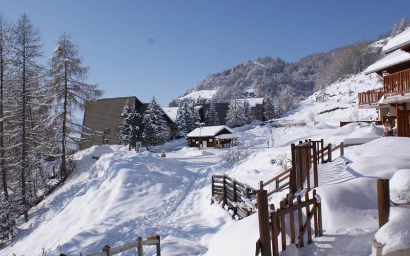 LES CHALETS DU TOUROND Location LES CHALETS DU TOUROND à ST MICHEL DE CHAILLOL