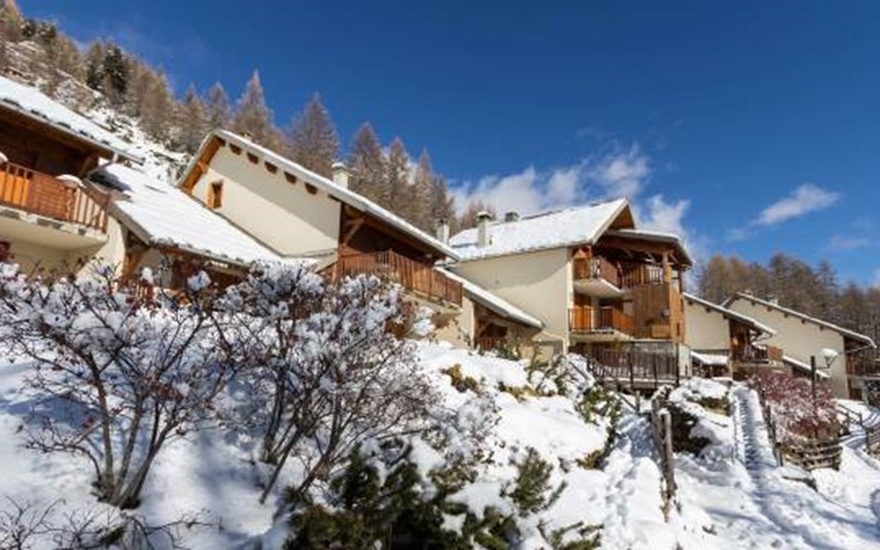 Location LES CHALETS DU TOUROND à ST MICHEL DE CHAILLOL