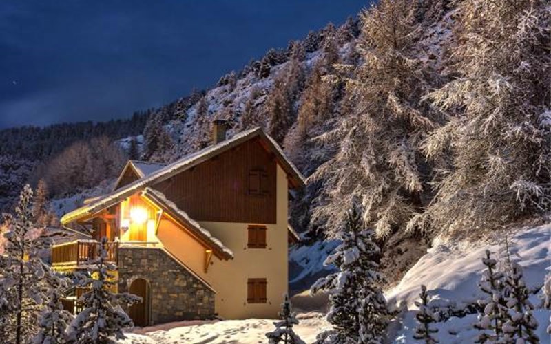 Location LES CHALETS DU TOUROND à ST MICHEL DE CHAILLOL