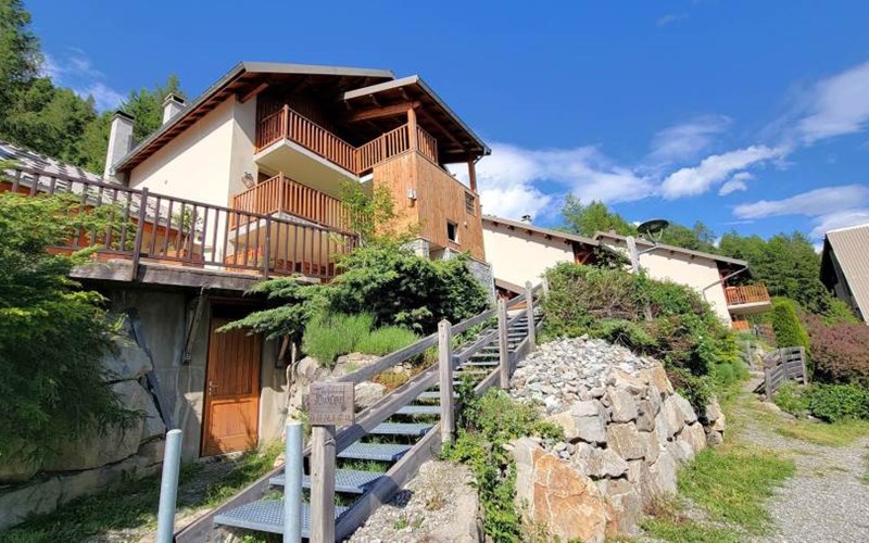 LES CHALETS DU TOUROND Location LES CHALETS DU TOUROND à ST MICHEL DE CHAILLOL