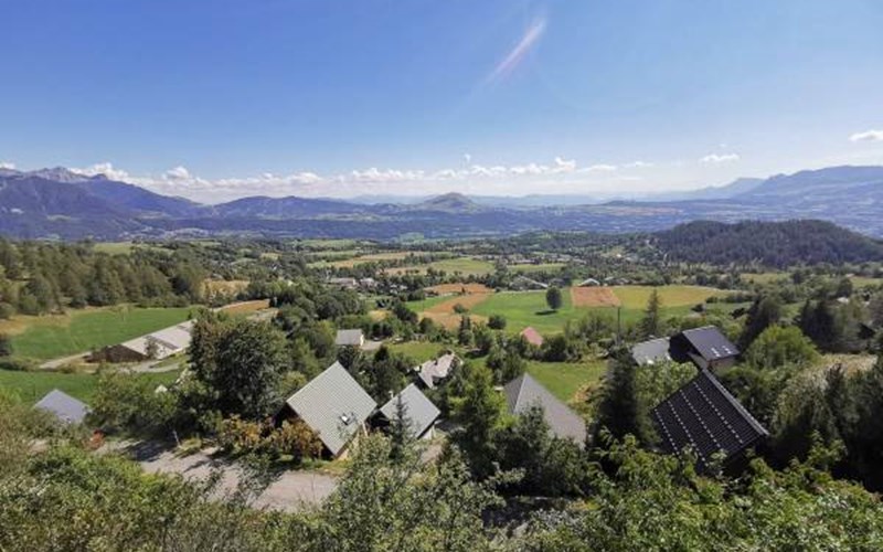 CHARDONS BLEUS Location CHARDONS BLEUS à ST MICHEL DE CHAILLOL