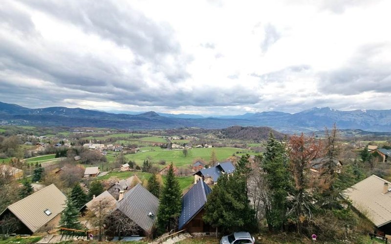 CHARDONS BLEUS Location CHARDONS BLEUS à ST MICHEL DE CHAILLOL