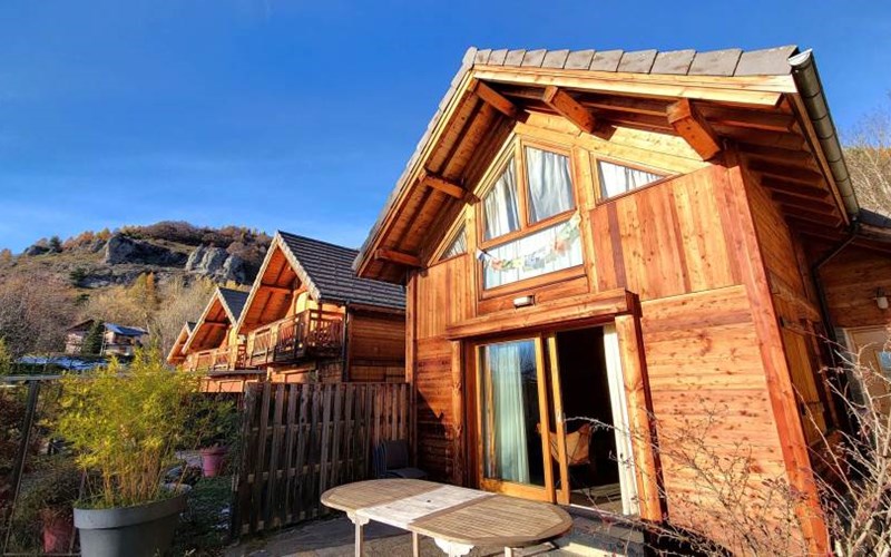 LES CHALETS SHANGRILA Location LES CHALETS SHANGRILA à ST MICHEL DE CHAILLOL