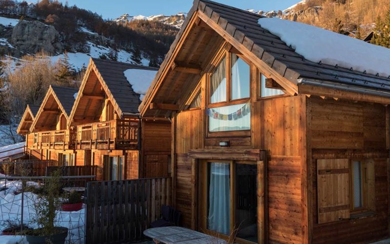 LES CHALETS SHANGRILA Location LES CHALETS SHANGRILA à ST MICHEL DE CHAILLOL