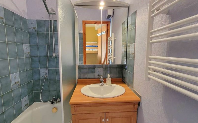 LOU CAÏRE Location LOU CAÏRE à ST MICHEL DE CHAILLOL