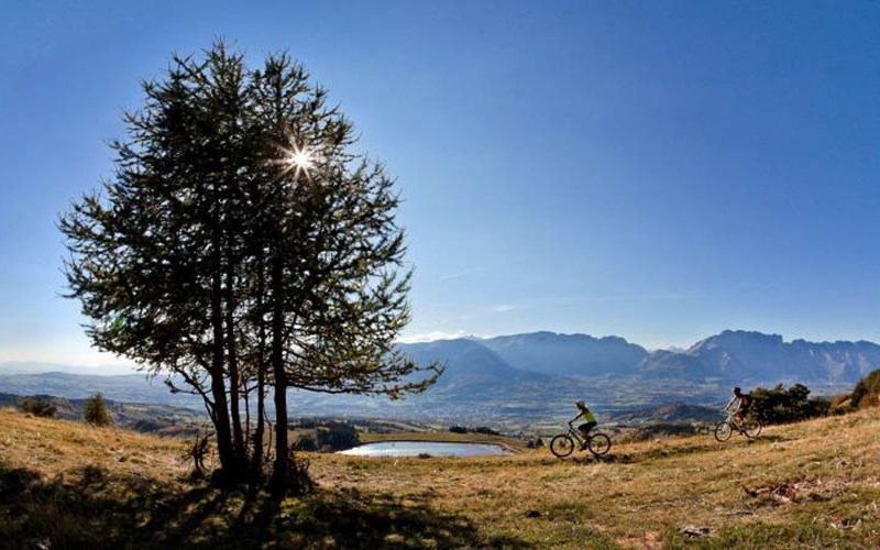 LES CHALETS DU TOUROND Location LES CHALETS DU TOUROND à ST MICHEL DE CHAILLOL