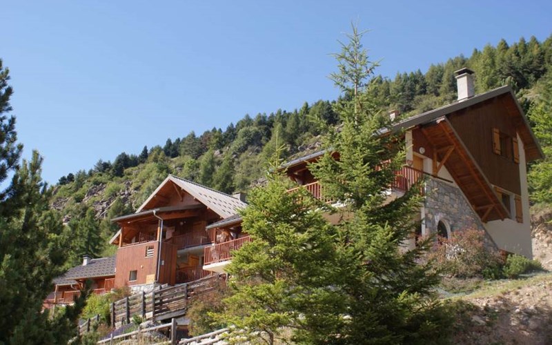 LES CHALETS DU TOUROND Location LES CHALETS DU TOUROND à ST MICHEL DE CHAILLOL