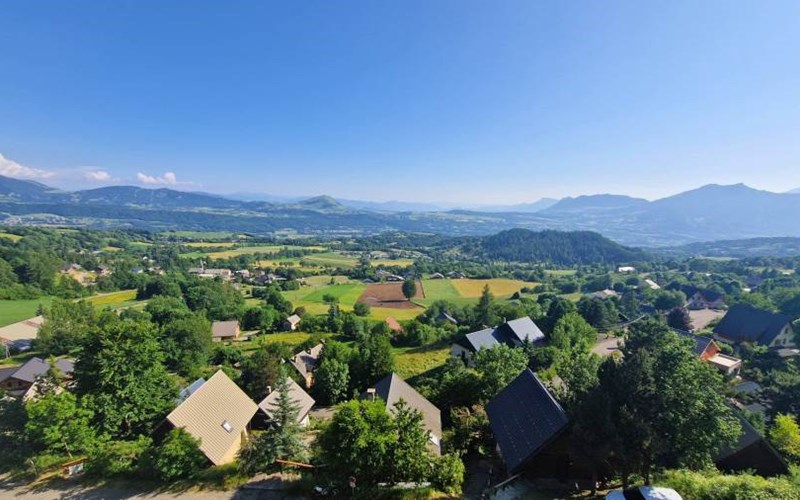 CHARDONS BLEUS Location CHARDONS BLEUS à ST MICHEL DE CHAILLOL