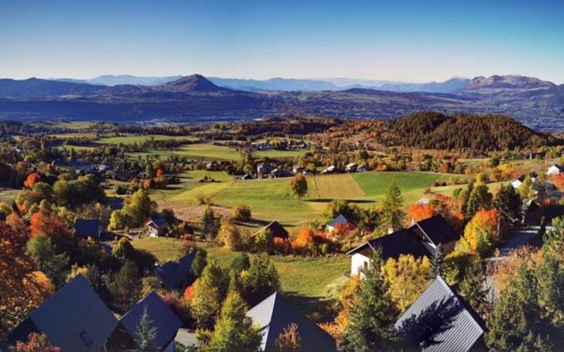 CHARDONS BLEUS Location CHARDONS BLEUS à ST MICHEL DE CHAILLOL