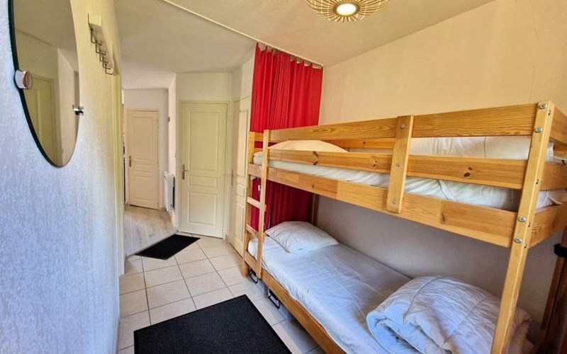 L'OMEGA Location L'OMEGA à ST MICHEL DE CHAILLOL