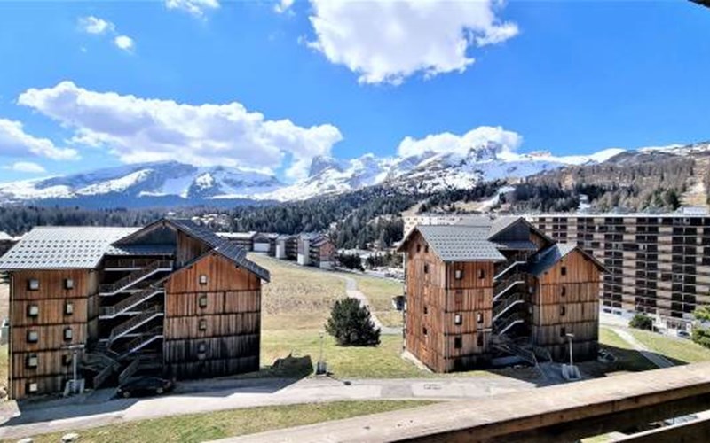 CHALETS SUPERD HELIANTHEME Location CHALETS SUPERD HELIANTHEME à SUPERDEVOLUY