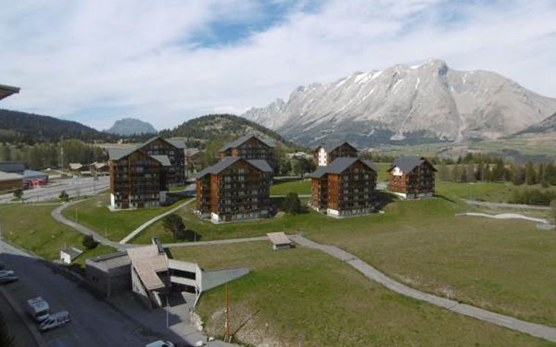 CHALETS SUPERD EGLANTIER Location CHALETS SUPERD EGLANTIER à SUPERDEVOLUY