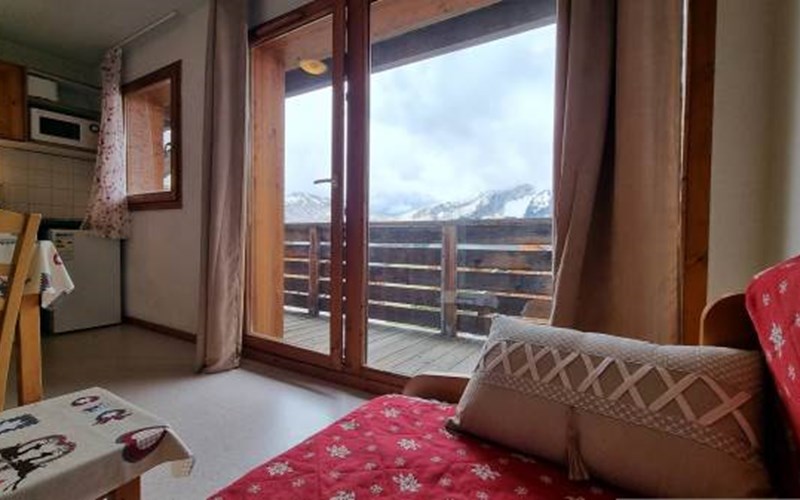 CHALETS SUPERD GENTIANE Location CHALETS SUPERD GENTIANE à SUPERDEVOLUY