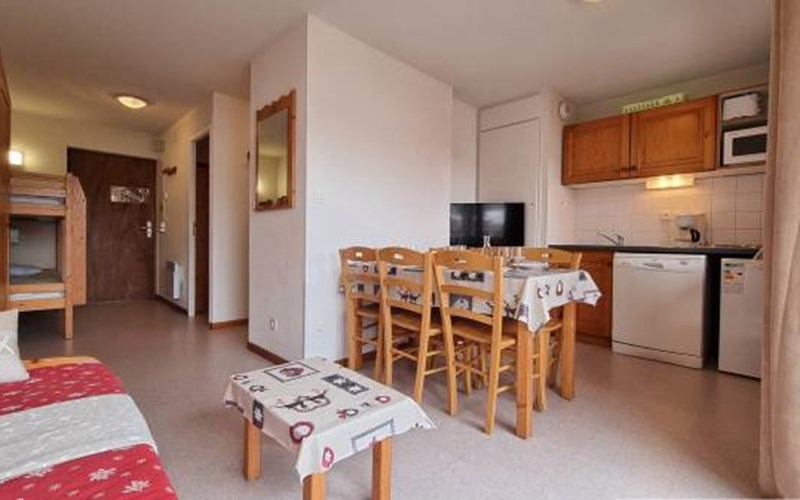 CHALETS SUPERD GENTIANE Location CHALETS SUPERD GENTIANE à SUPERDEVOLUY