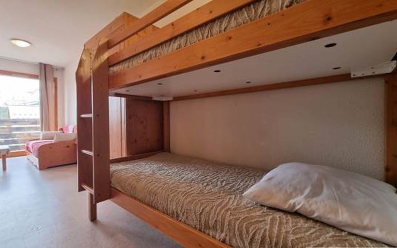 CHALETS SUPERD GENTIANE Location CHALETS SUPERD GENTIANE à SUPERDEVOLUY