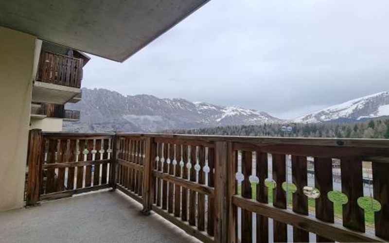 TOITS DU DEVOLUY D Location TOITS DU DEVOLUY D à SUPERDEVOLUY