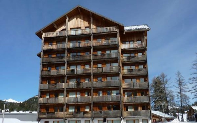 CHALETS SUPERD GENTIANE Location CHALETS SUPERD GENTIANE à SUPERDEVOLUY