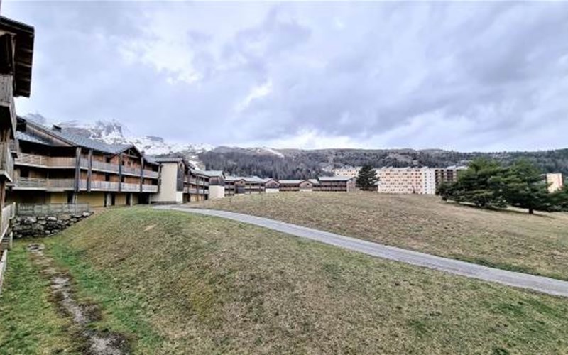 TOITS DU DEVOLUY F Location TOITS DU DEVOLUY F à SUPERDEVOLUY