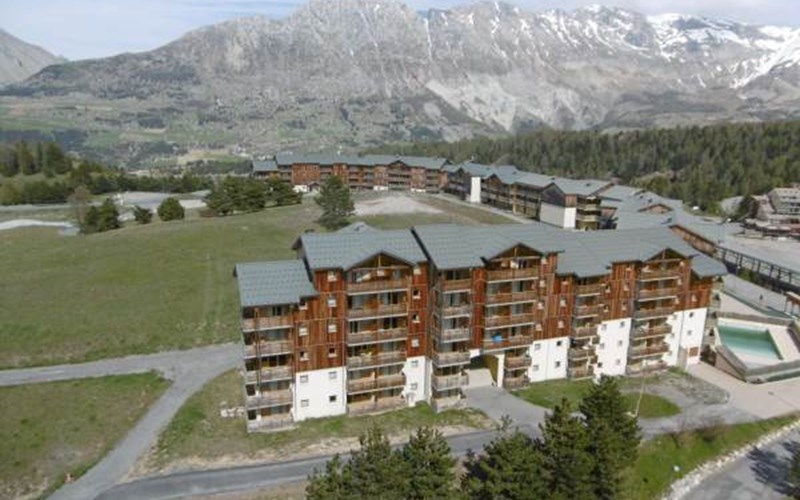 TOITS DU DEVOLUY F Location TOITS DU DEVOLUY F à SUPERDEVOLUY