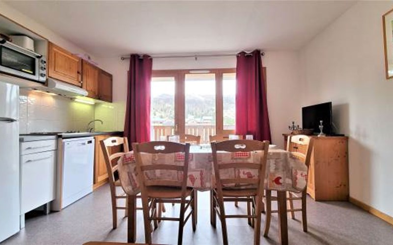 TOITS DU DEVOLUY F Location TOITS DU DEVOLUY F à SUPERDEVOLUY