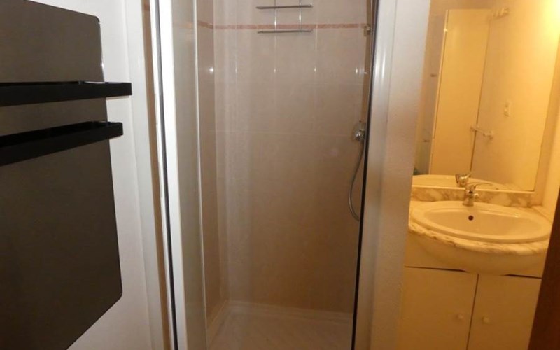 OUCANES Location OUCANES à REALLON