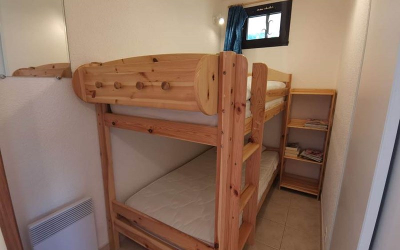 OUCANES Location OUCANES à REALLON