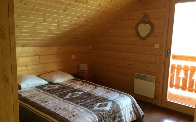 CHALETS DES AIGUILLES Location CHALETS DES AIGUILLES à REALLON