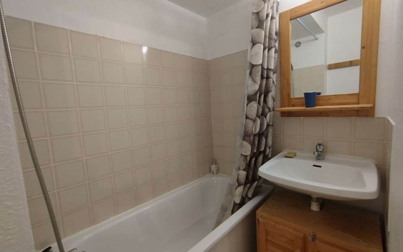 AURANS Location AURANS à REALLON