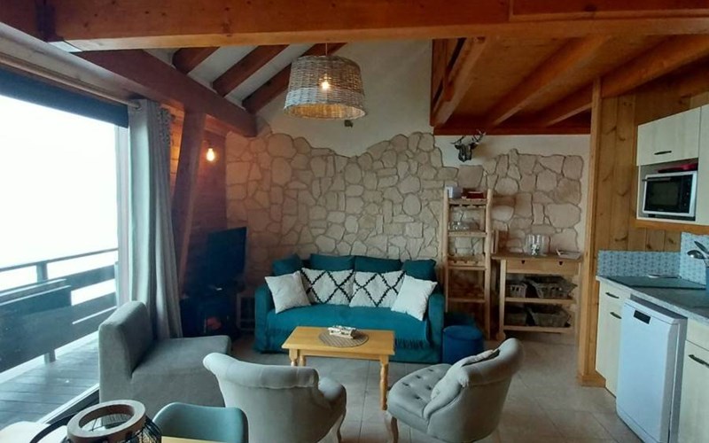 MEANS Location MEANS à REALLON