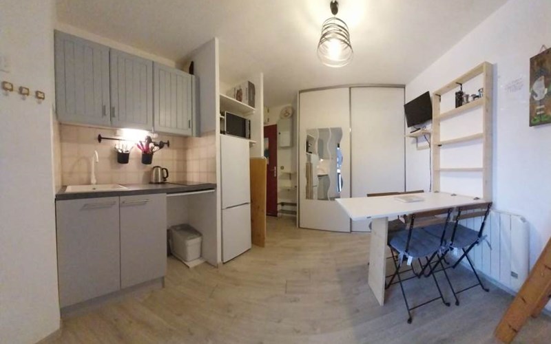 COMETE Location COMETE à REALLON