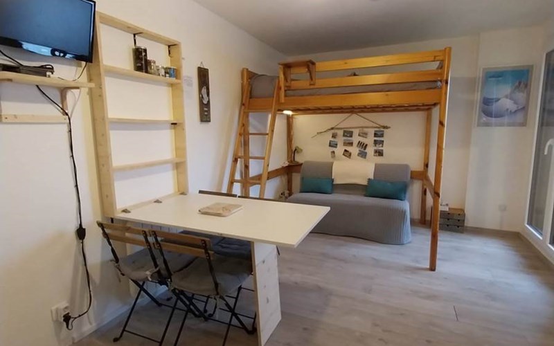 COMETE Location COMETE à REALLON