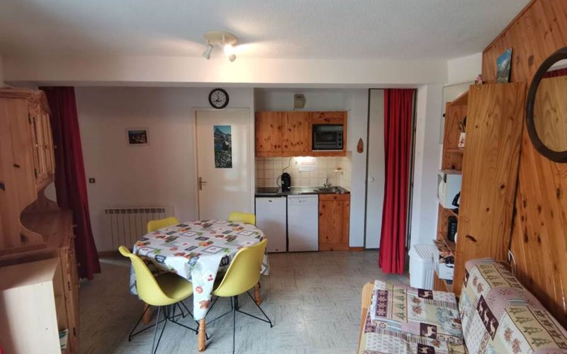 COMETE Location COMETE à REALLON