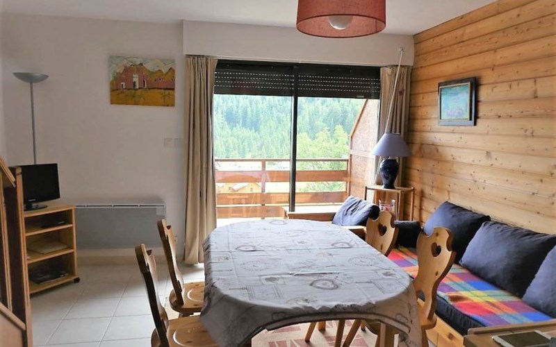 OUCANES Location OUCANES à REALLON