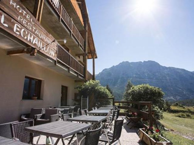 HOTEL L'ECHAILLON NEVACHE