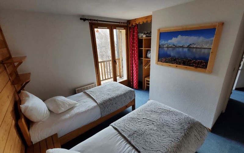 HOTEL L'ECHAILLON Location HOTEL L'ECHAILLON à NEVACHE