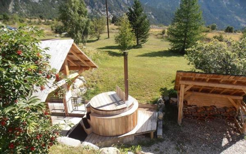 HOTEL L'ECHAILLON Location HOTEL L'ECHAILLON à NEVACHE