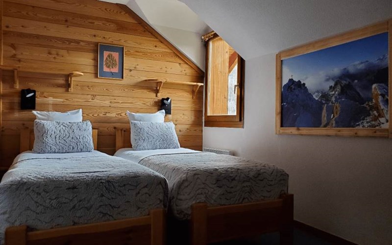 HOTEL L'ECHAILLON Location HOTEL L'ECHAILLON à NEVACHE