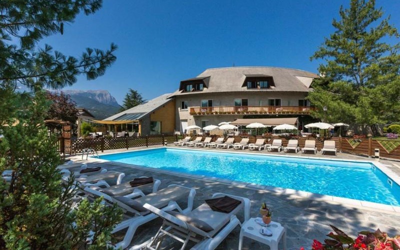 Hôtel Les Bartavelles & Spa Location Hôtel Les Bartavelles & Spa à EMBRUN