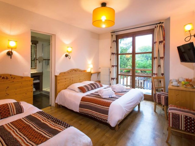 Logis Hôtel les Peupliers EMBRUN