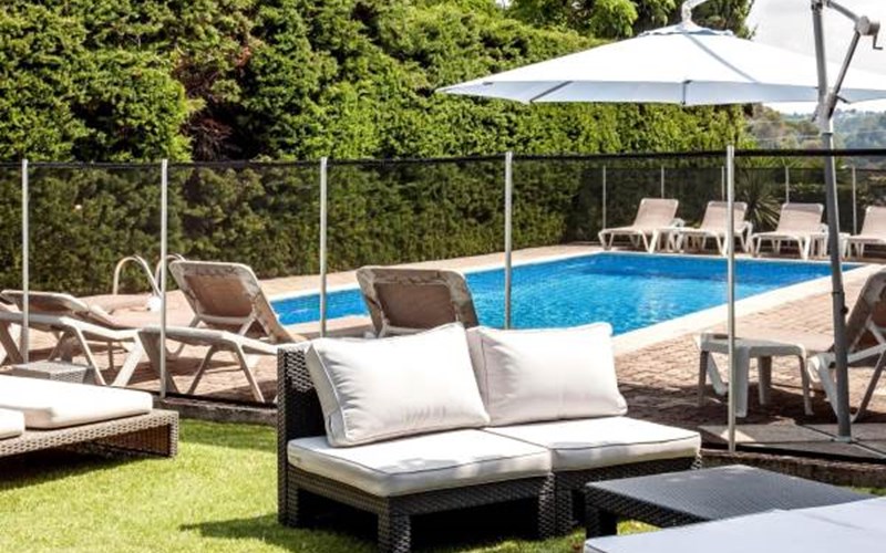 Logis Hôtel Cayrons Location Logis Hôtel Cayrons à ABRIES