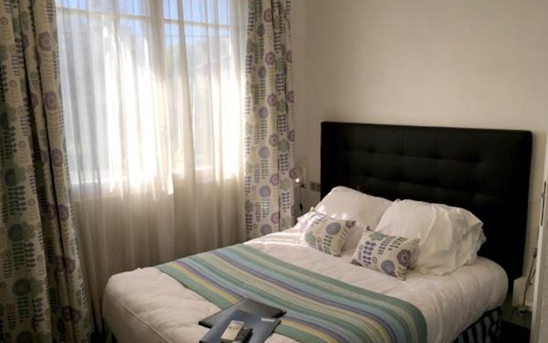 Logis Hôtel Cayrons Location Logis Hôtel Cayrons à ABRIES