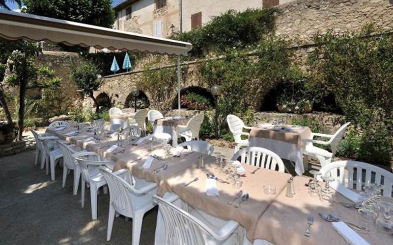 Logis Hôtel les Géraniums Location Logis Hôtel les Géraniums à ABRIES