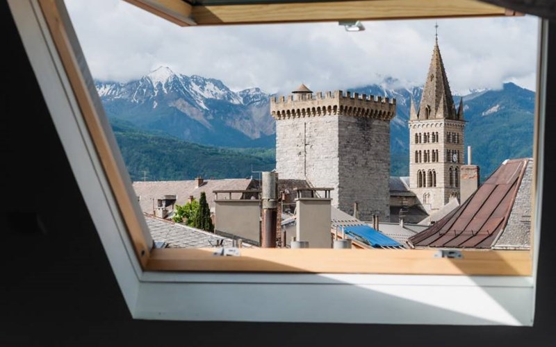 Logis Hôtel de la Mairie Location Logis Hôtel de la Mairie à EMBRUN