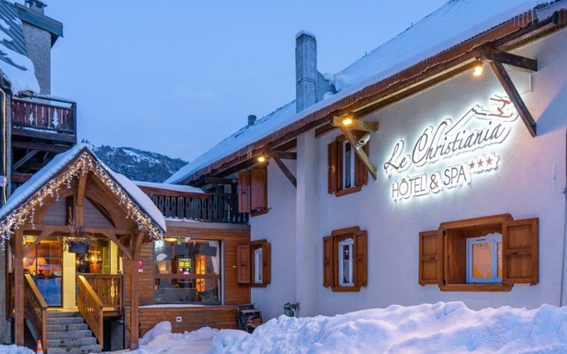 Logis Hôtel et Spa le Christiania Location Logis Hôtel et Spa le Christiania à LA SALLE LES ALPES
