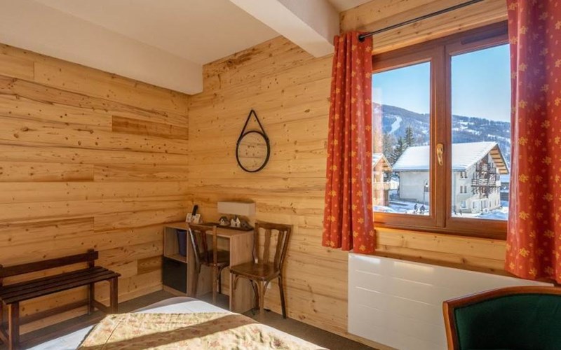 Logis Hôtel le Chamois Location Logis Hôtel le Chamois à MOLINES EN QUEYRAS