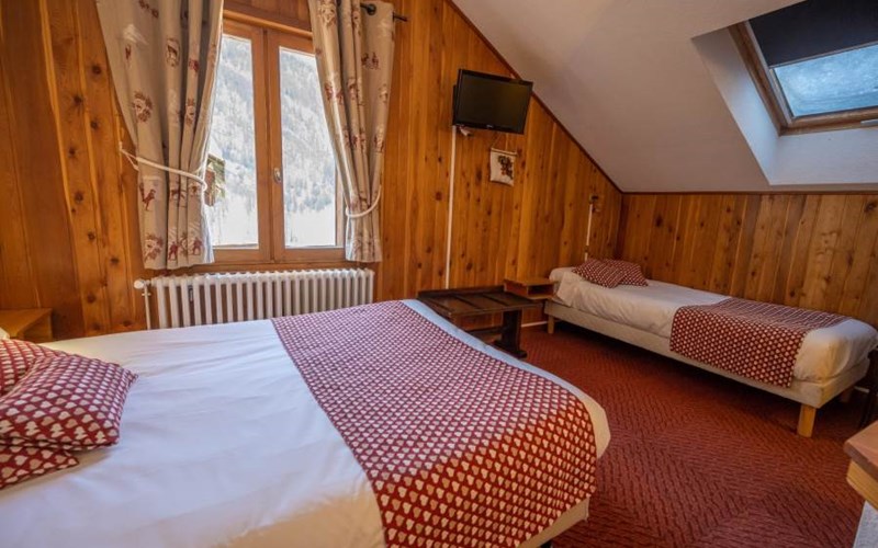 Logis Hôtel le Chamois Location Logis Hôtel le Chamois à MOLINES EN QUEYRAS